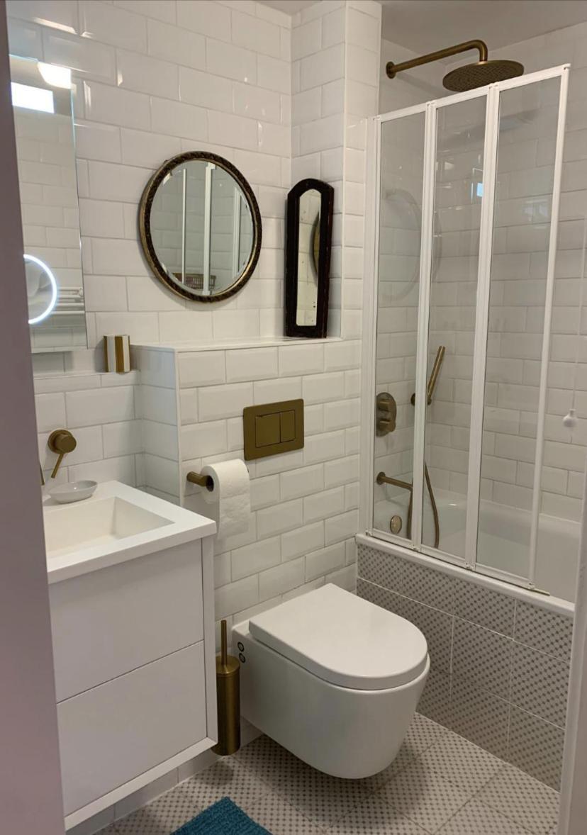 East Two Bedroom With Private Patio - Entire Apartament Londra