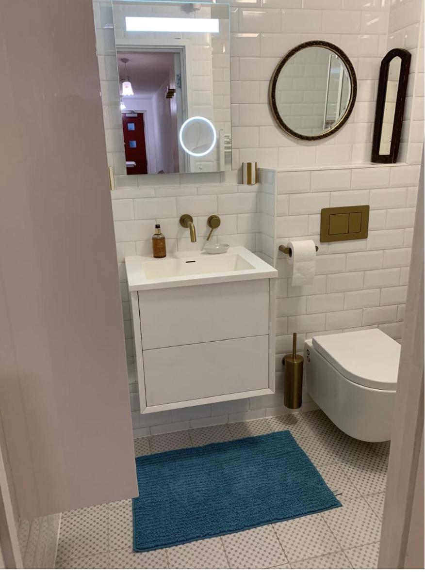 East Two Bedroom With Private Patio - Entire Apartament Londra